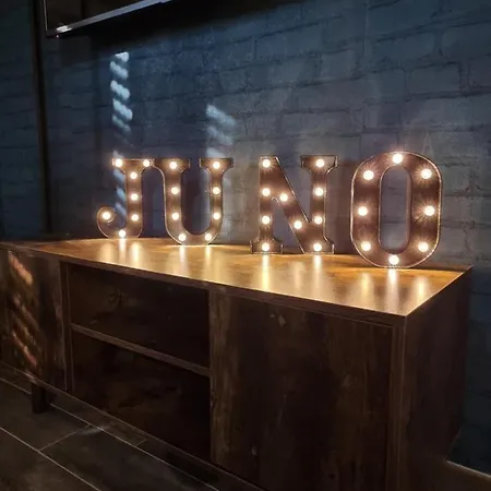 アパート Juno *